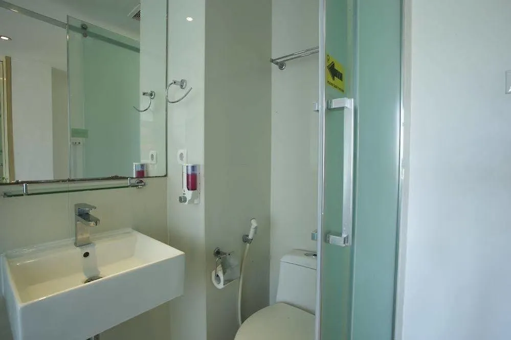 Reddoorz Near Simpang Dewa Ruci Hotel Kuta  2*, Kuta (Bali)